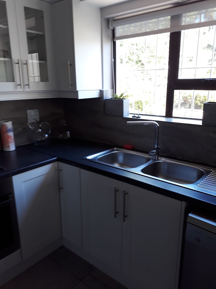 Lauradale Accommodation 50/50