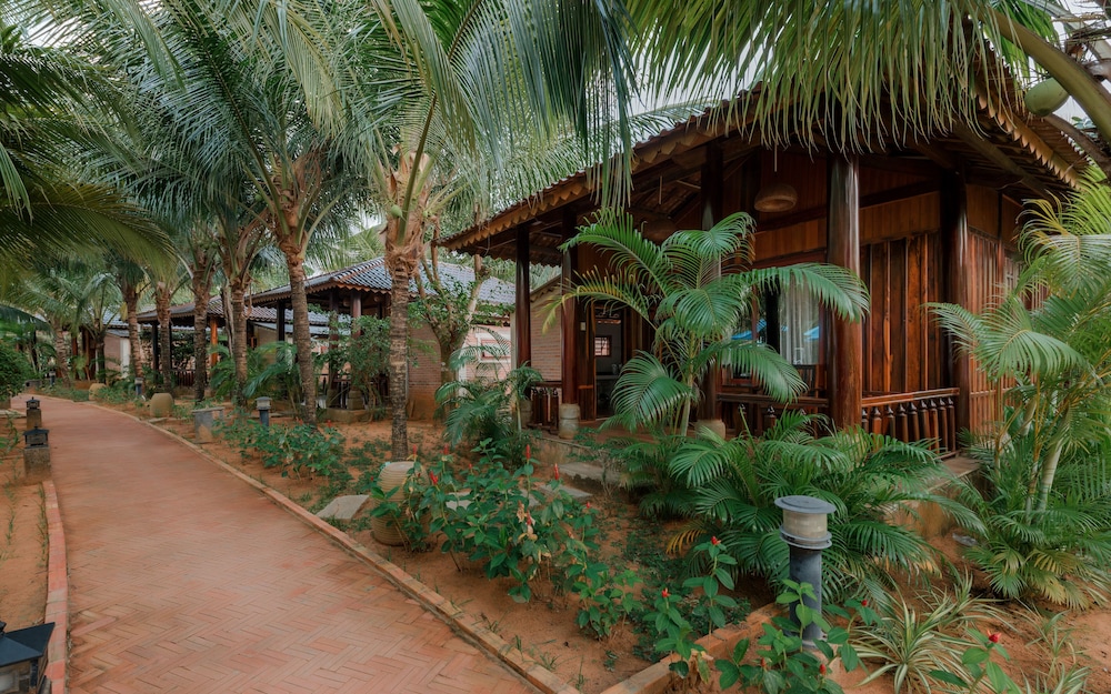 Elwood Premier Resort Phu Quoc 3/30