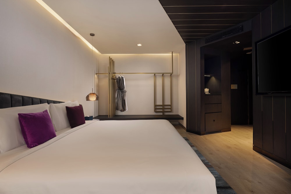 غرفة قياسية بسرير كينج، Blossom House Beijing Houhai 3/8