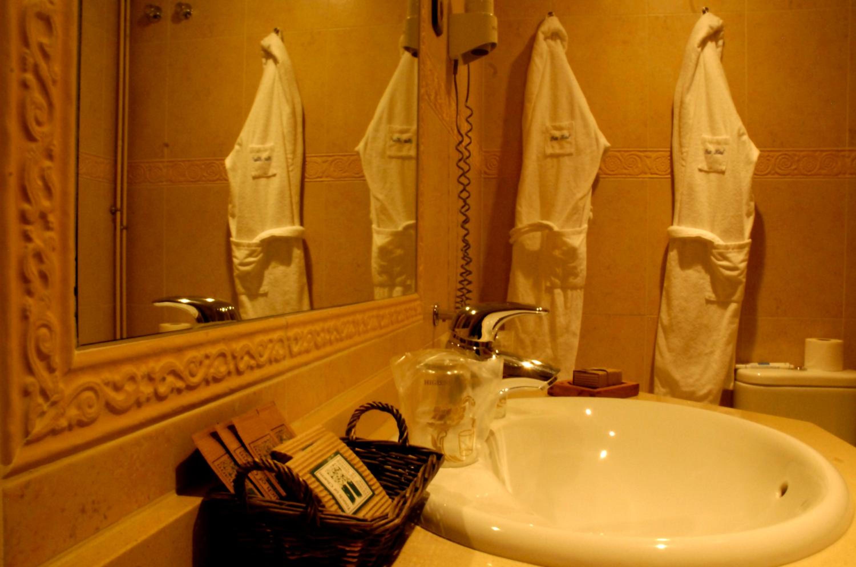 Petit Hotel 41/41