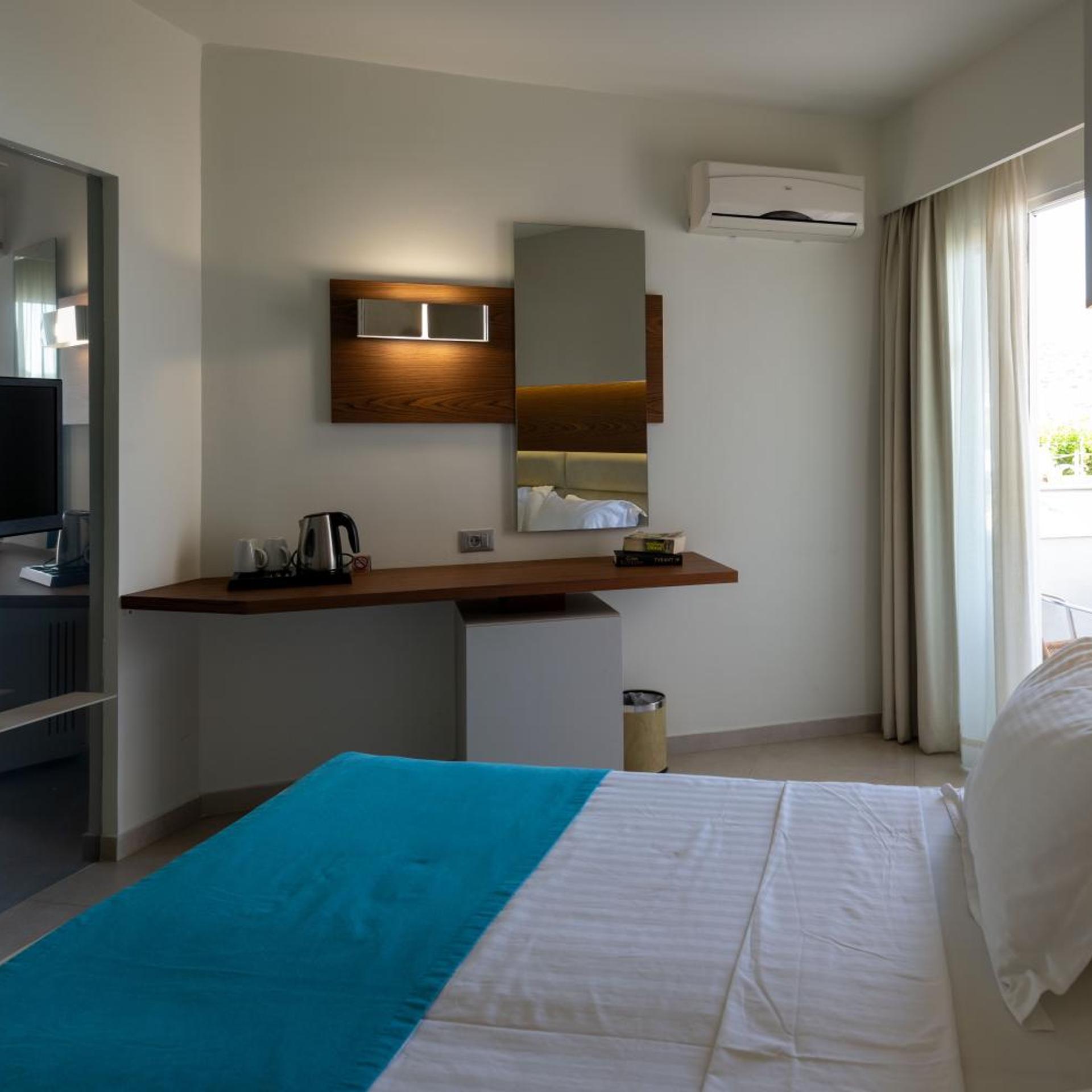 Room, Double or Twin Bed, Garden or Mountain View