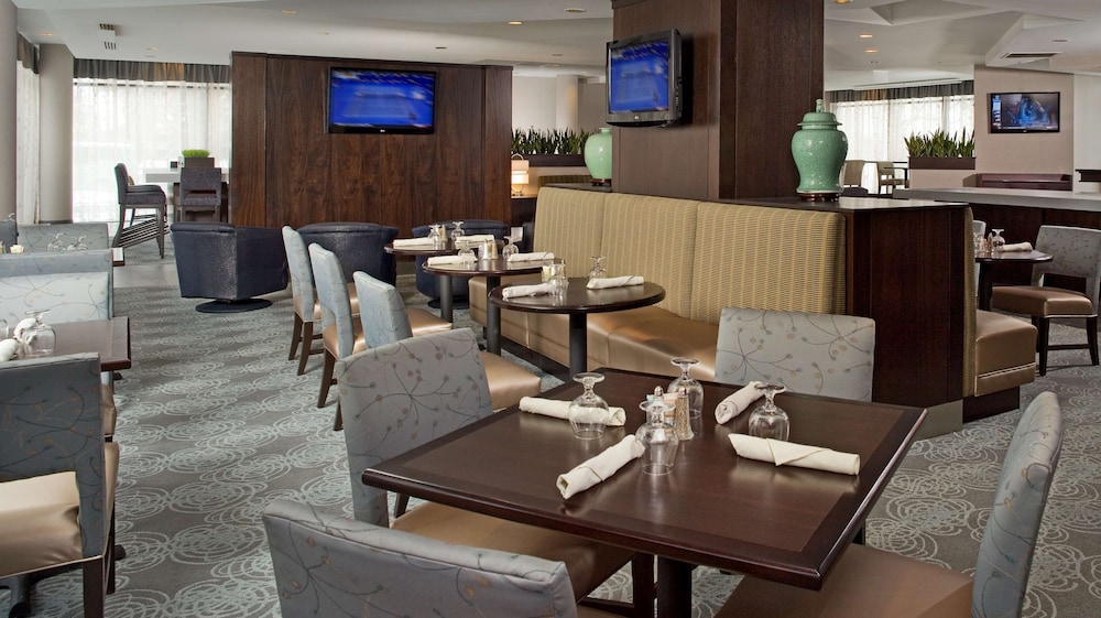 Doubletree By Hilton Chicago Schaumburg 34/45