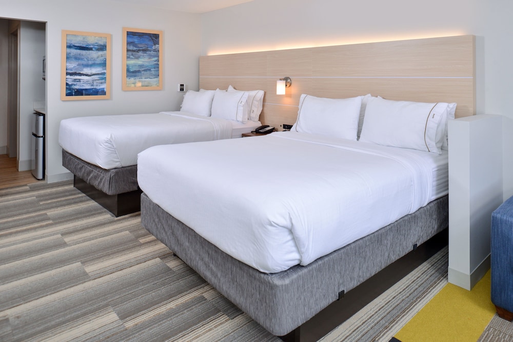 HOLIDAY INN EXPRESS & SUITES SOUTHGATE - DETROIT AREA 15/32
