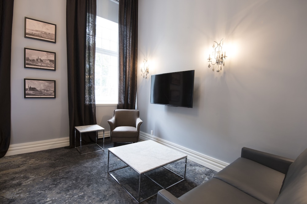 Hotel Manoir Morgan 25/46