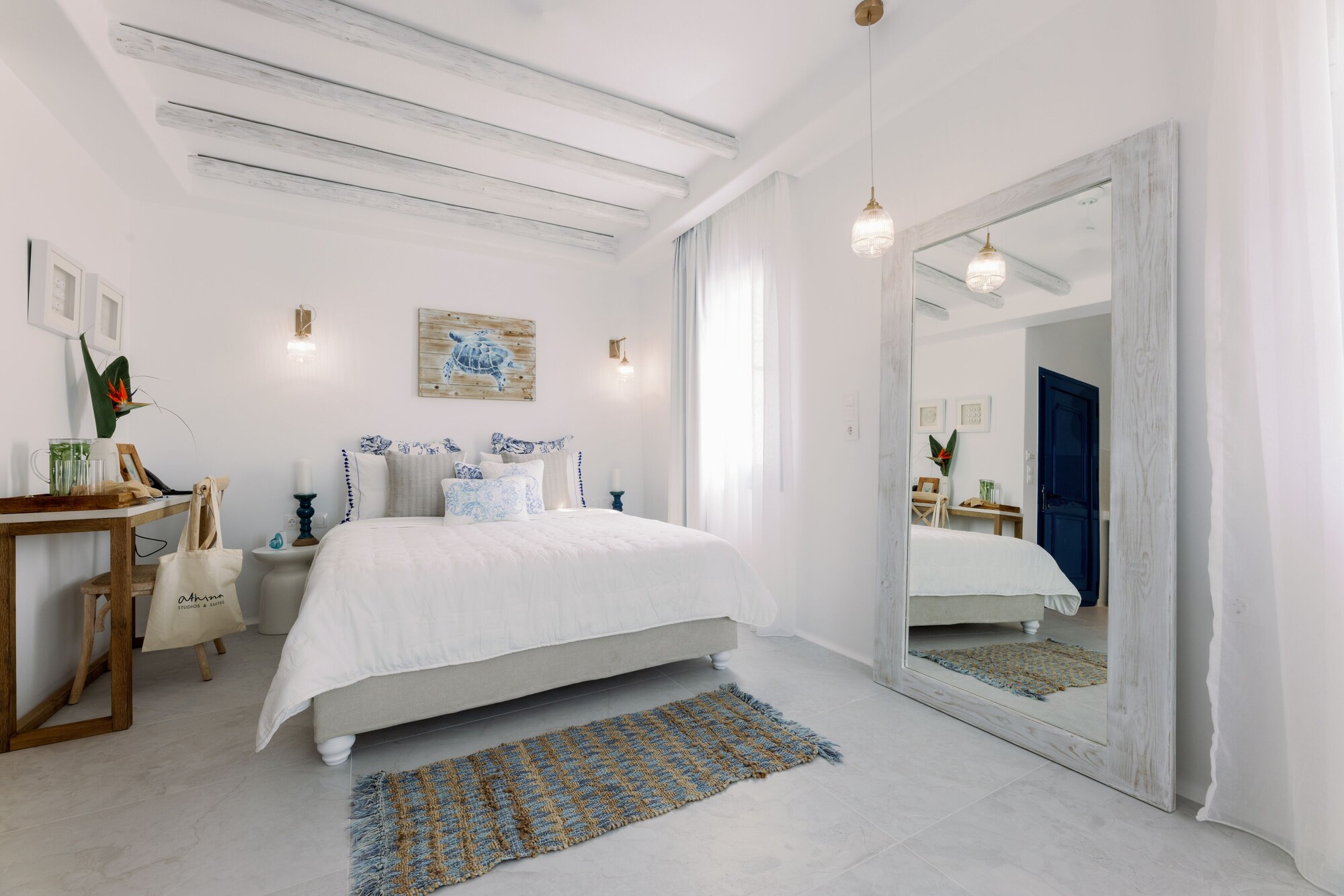 DELUXE, SUITE, QUEEN BED, SEA VIEW, SOFA
