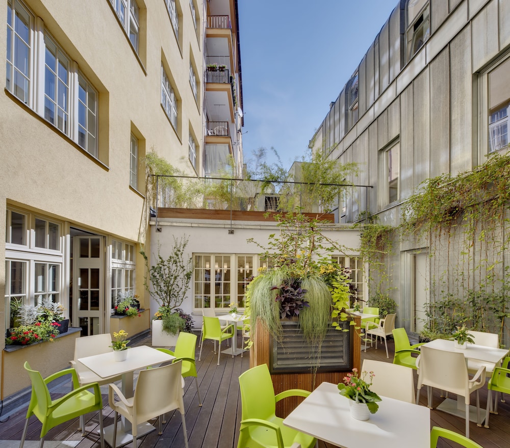Hotel Clement 46/50