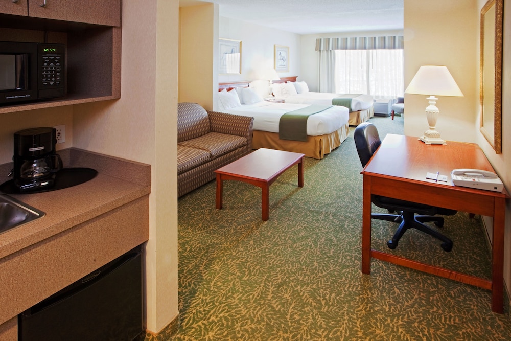 Holiday Inn Express & Suites Hagerstown 50/67