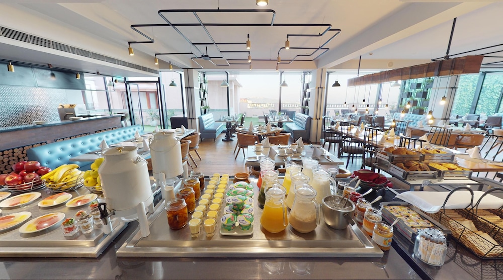 Radisson Hotel Jass Shimla 37/50