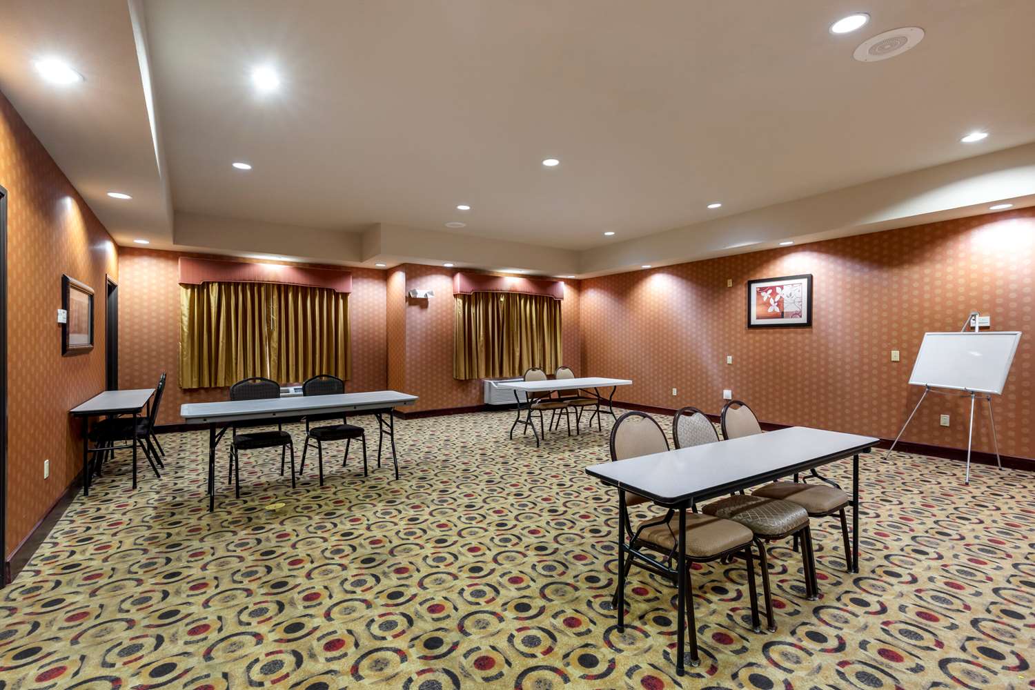 Comfort Inn Suites Denison North Lake Texoma 17/38