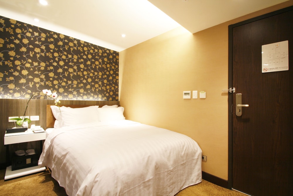Hotel Puri Ximen Branch 10/65