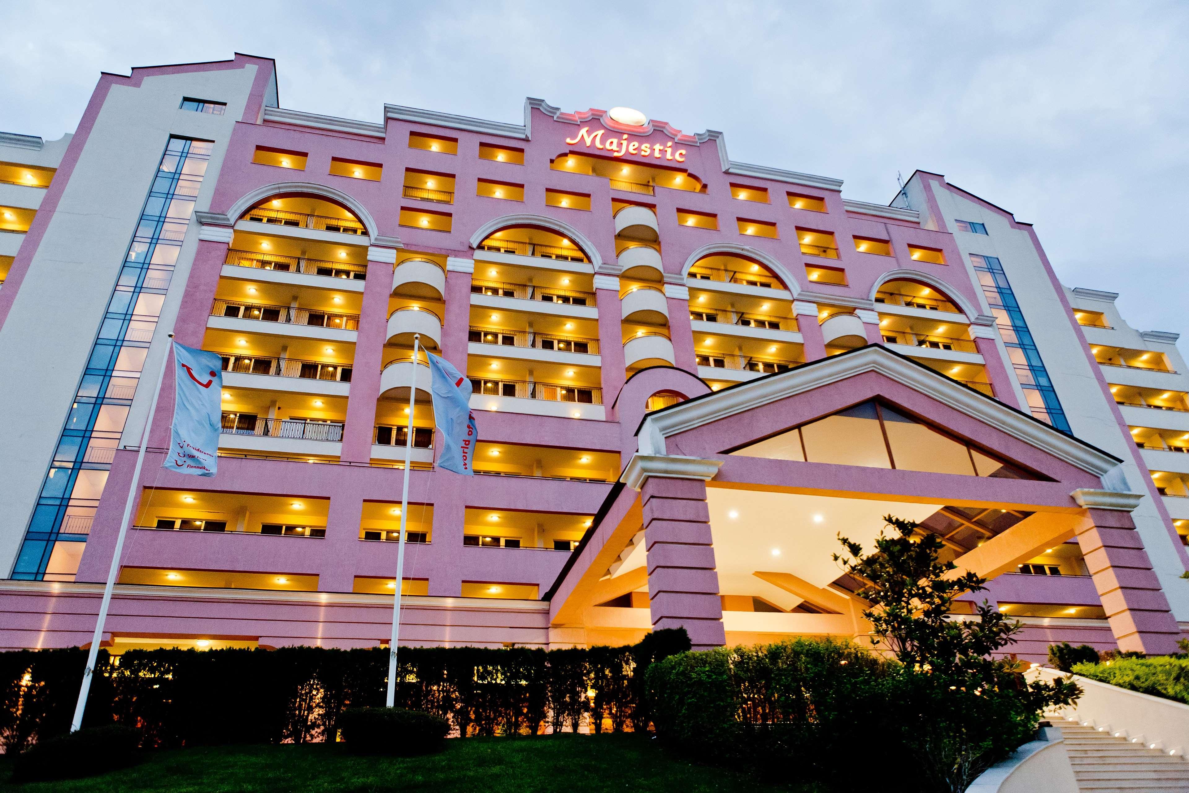 DIT Majestic Beach Resort 3/84