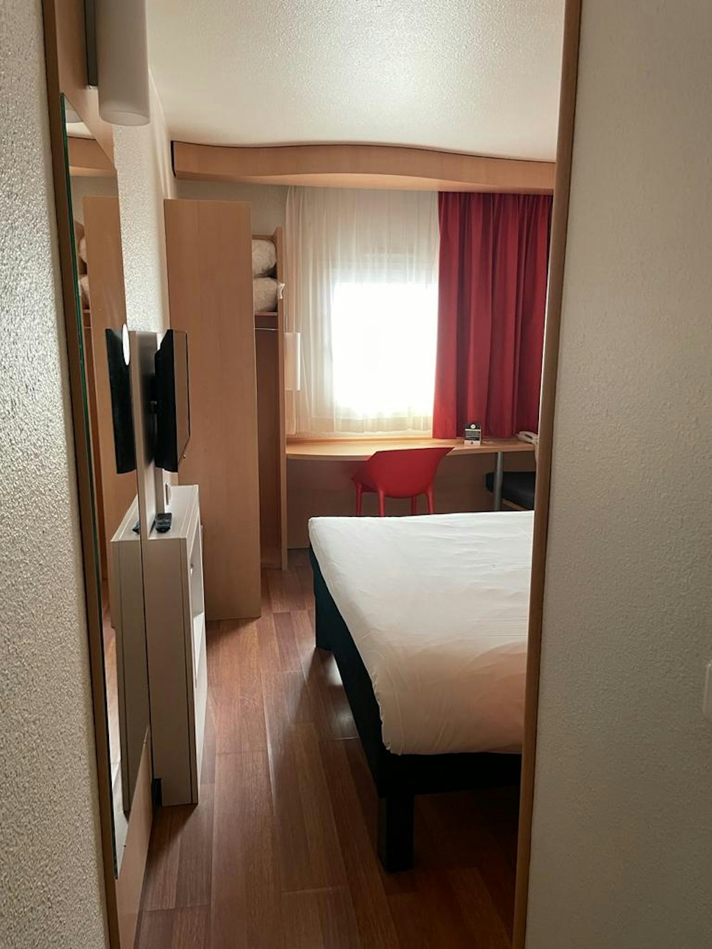 B&B HOTEL Orly Rungis Aeroport 3 etoiles 10/22