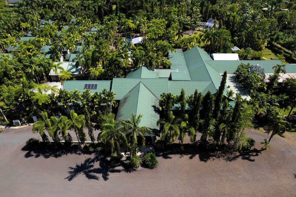 Orator Hotel Samoa 41/65