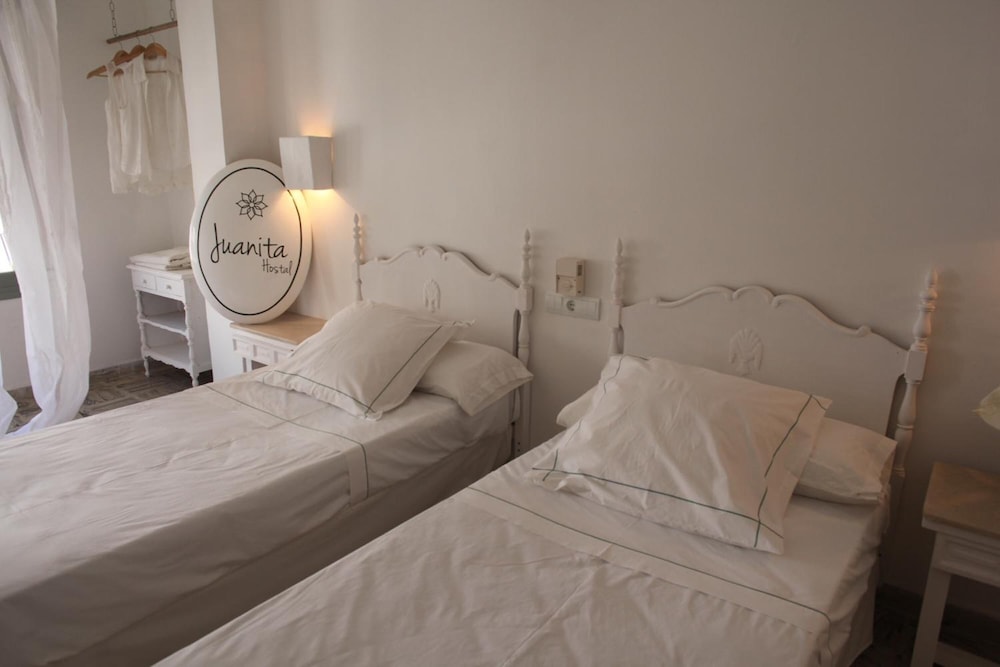 Hostal Juanita 8/22