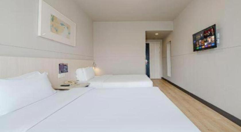 Jinjiang Inn (Shanghai International Tourist Resort Kangxin Highway) 22/50