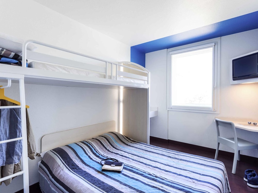 hotelF1 Roissy CDG 30/70