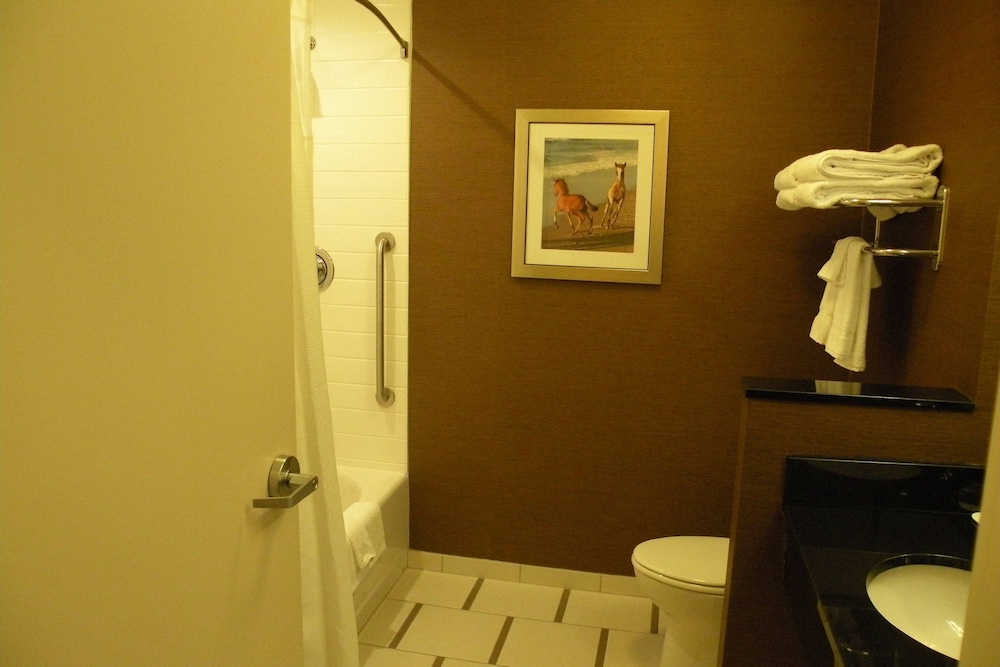 Fairfield Inn Suites By Marriott Chincoteague Island 26/67