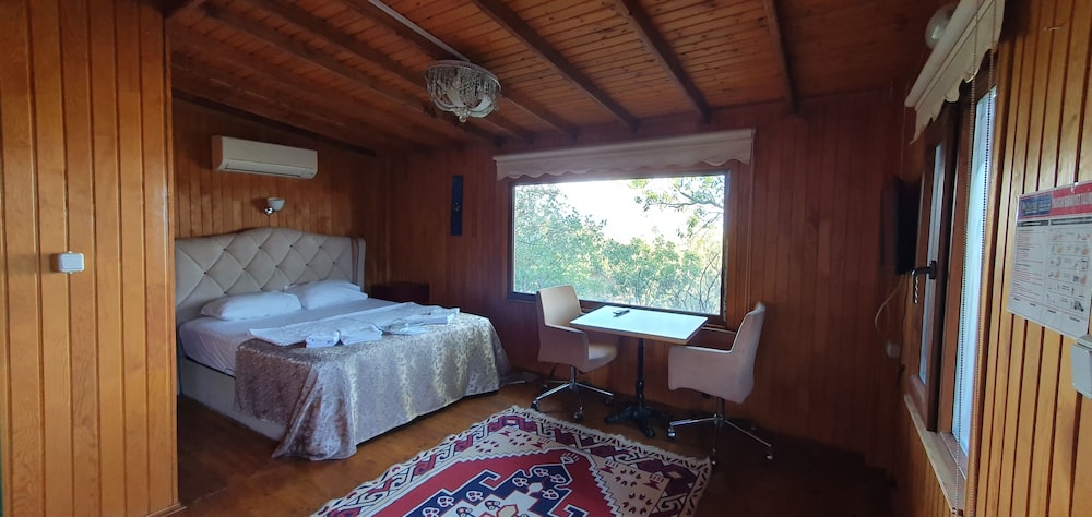 Albatross Dag Evleri Butik Otel 9/24