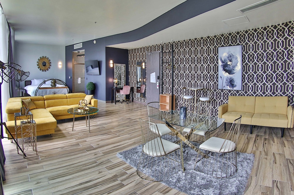 Aloft Ponce 34/50