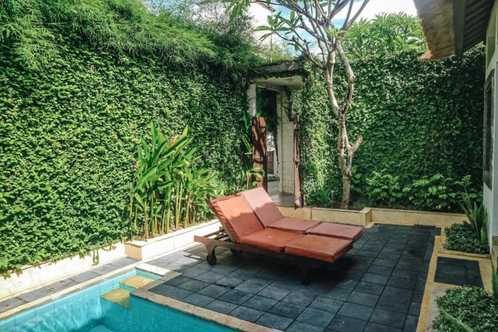 The Lagoon Bali Pool Hotel and Suites 47/50