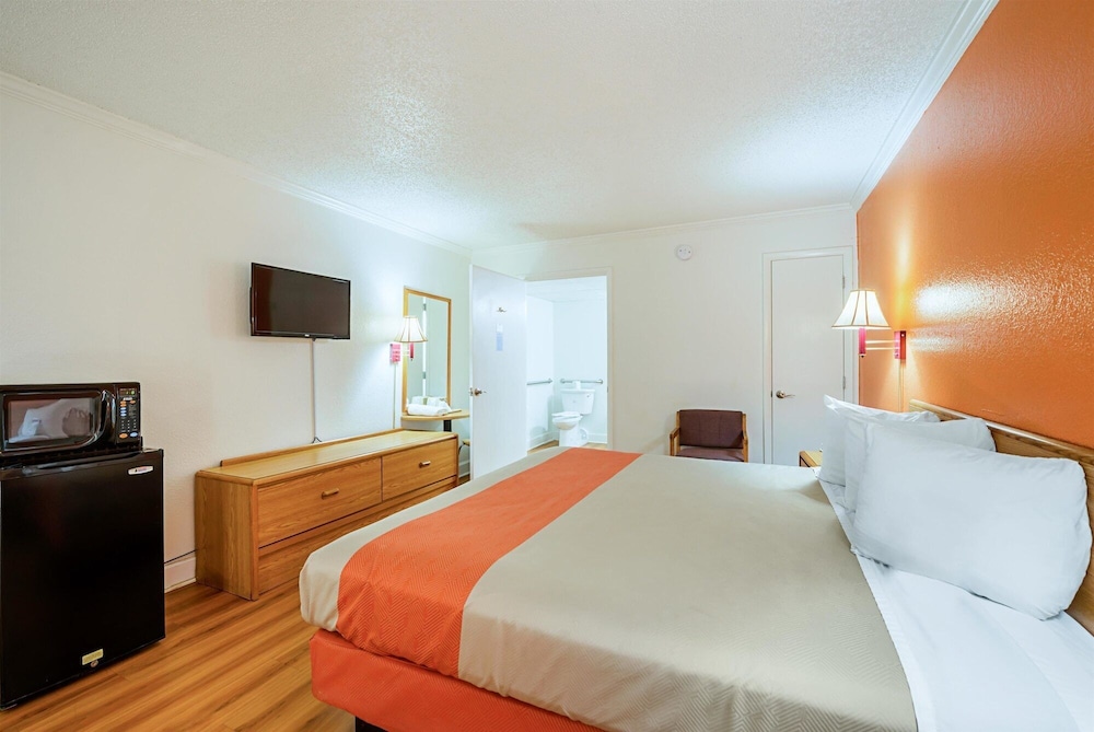 Motel6 Perry, GA 24/39