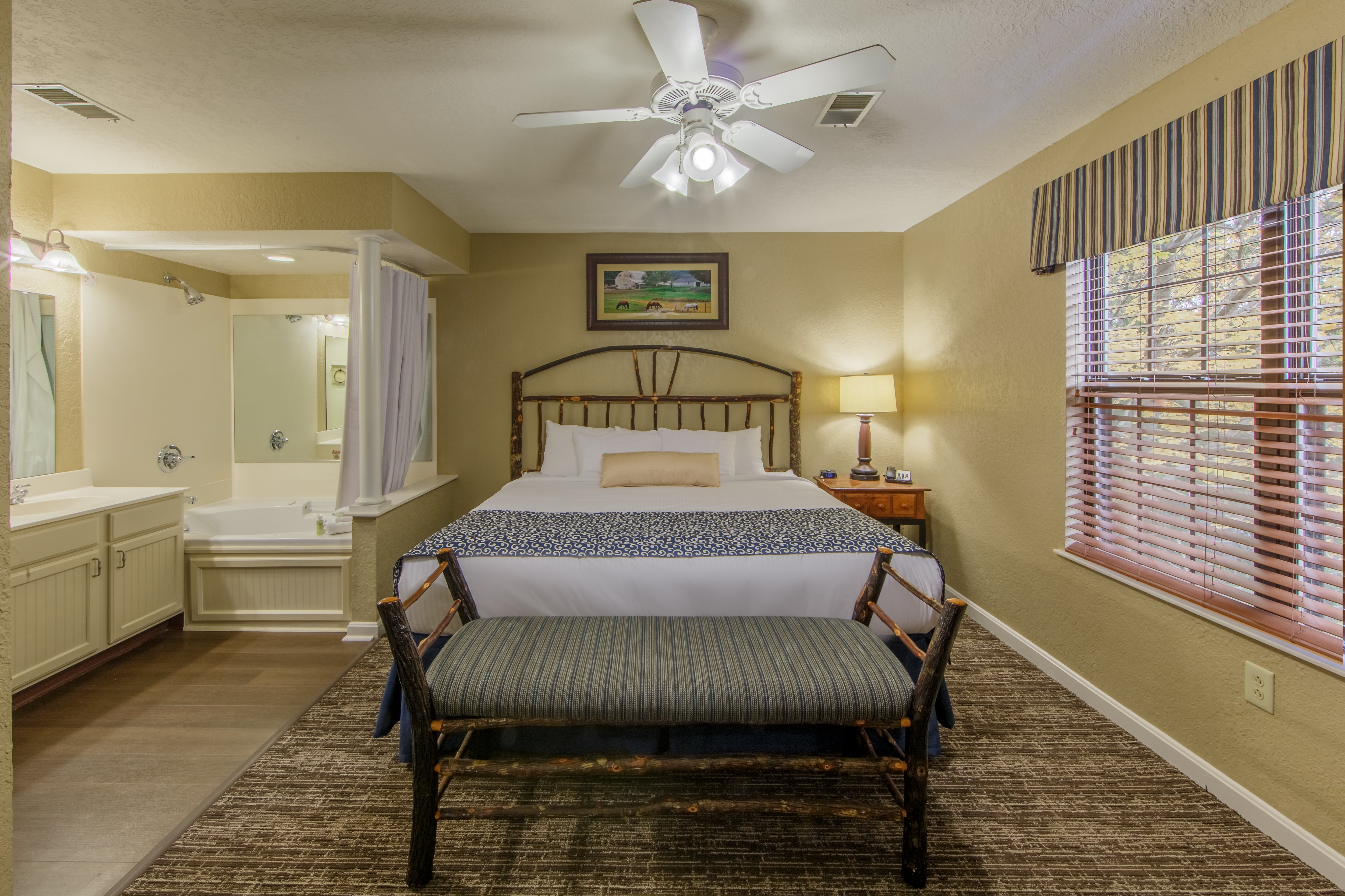 Room at Holiday Inn Club Vacations Oak n Spruce Resort Berkshires, South Lee