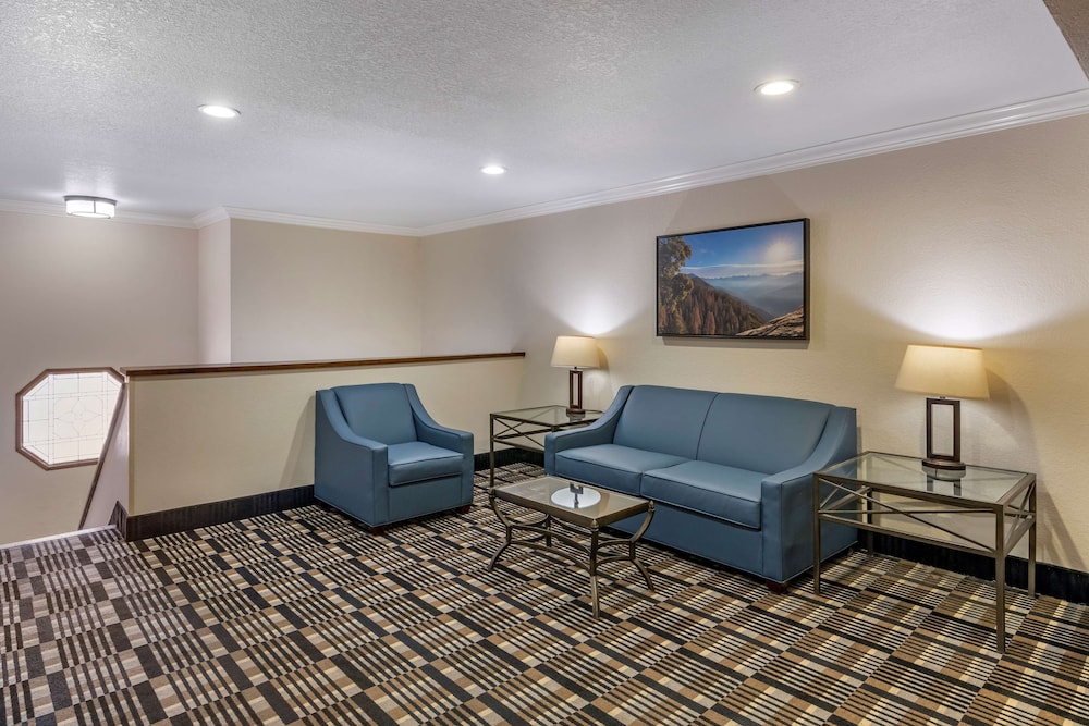 Best Western Town & Country Lodge 33/58