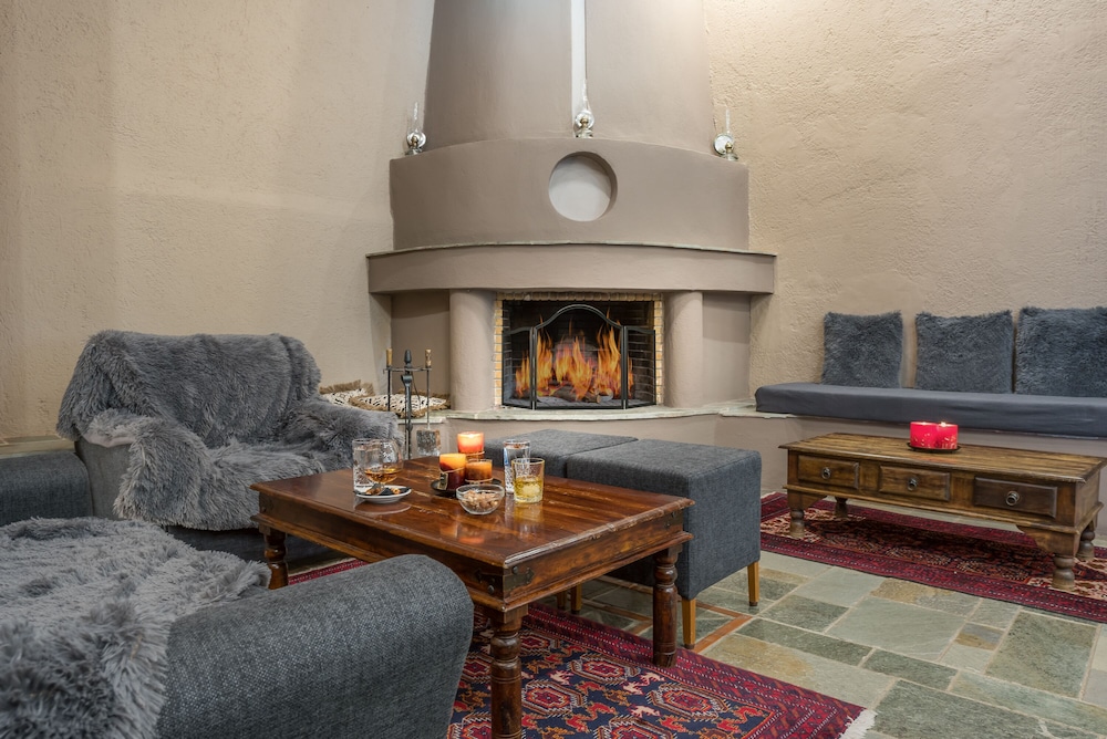 ARAHOVA INN 38/51