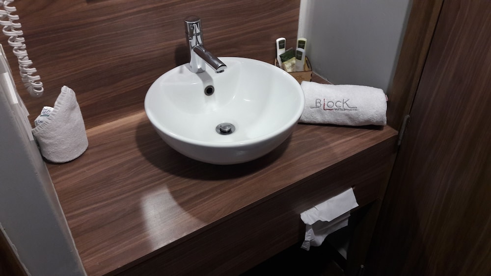Hotel Block Suites 26/69
