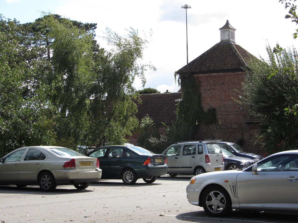 Wolds Village 31/49