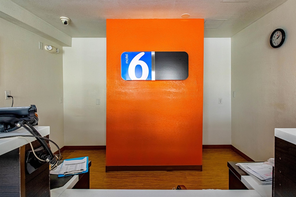 Motel6 Palatine, IL - Chicago Northwest 40/52