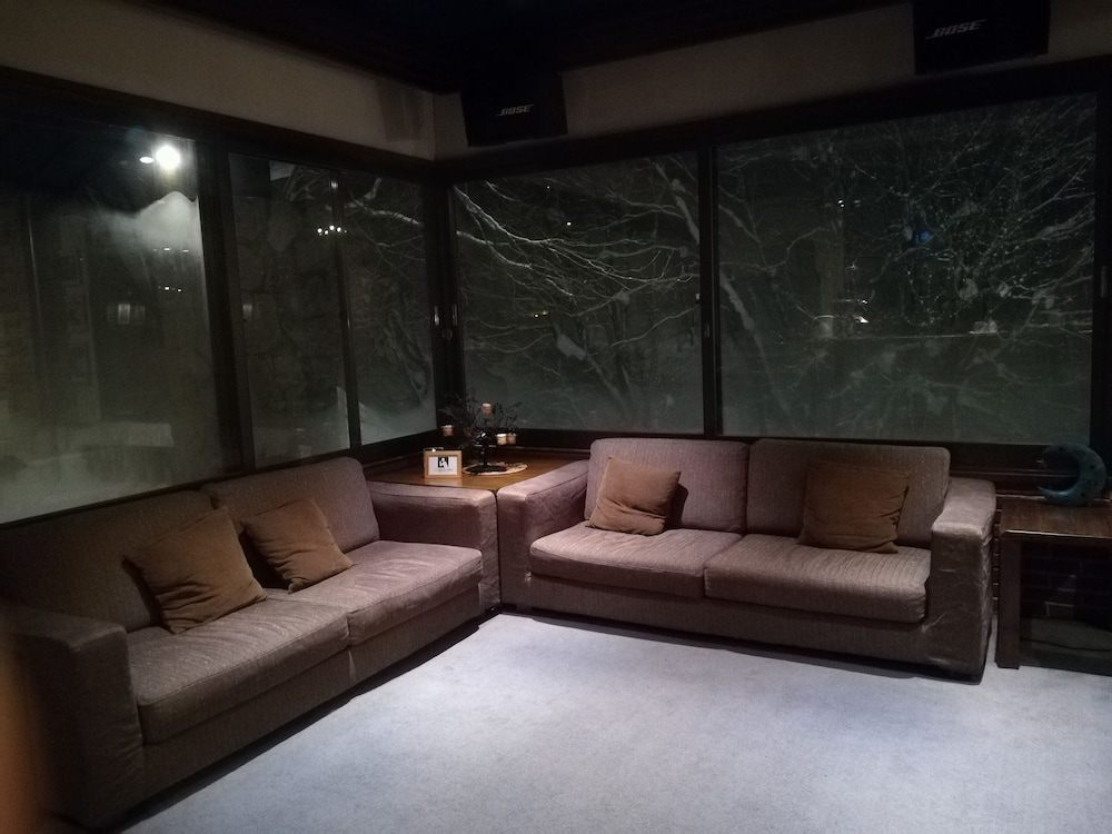 Madarao Elm Pension 34/50