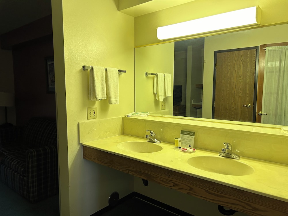 جناح بزنس بسرير كينج