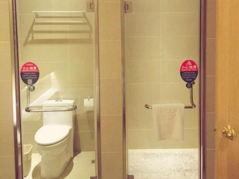 GreenTree Inn Taizhou Golden Eagle Shopping Center Dongfeng Road Express Hotel 37/39