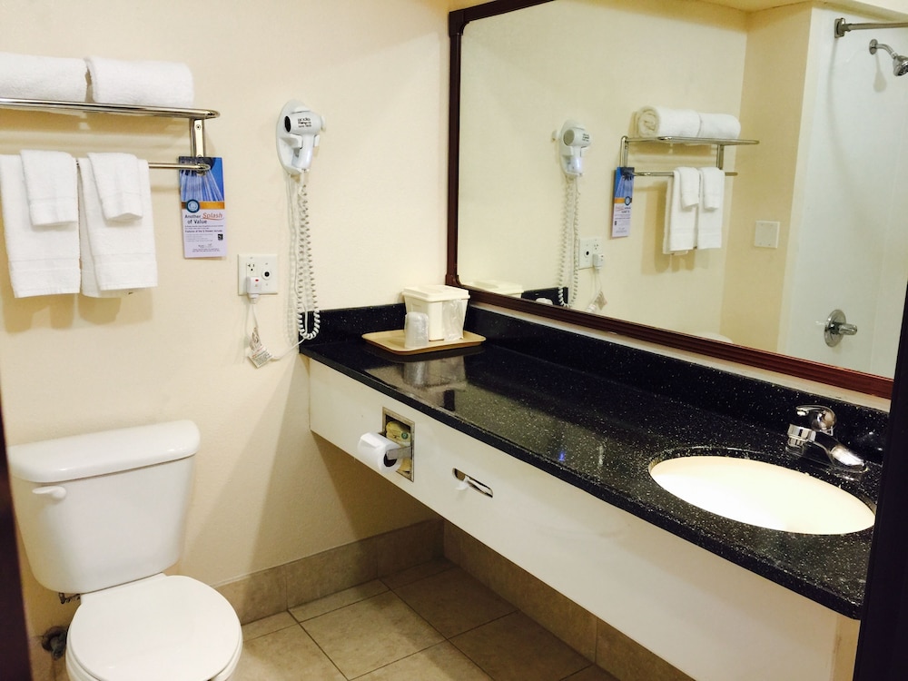 ROOM, 2 QUEEN BEDS, ACCESSIBLE