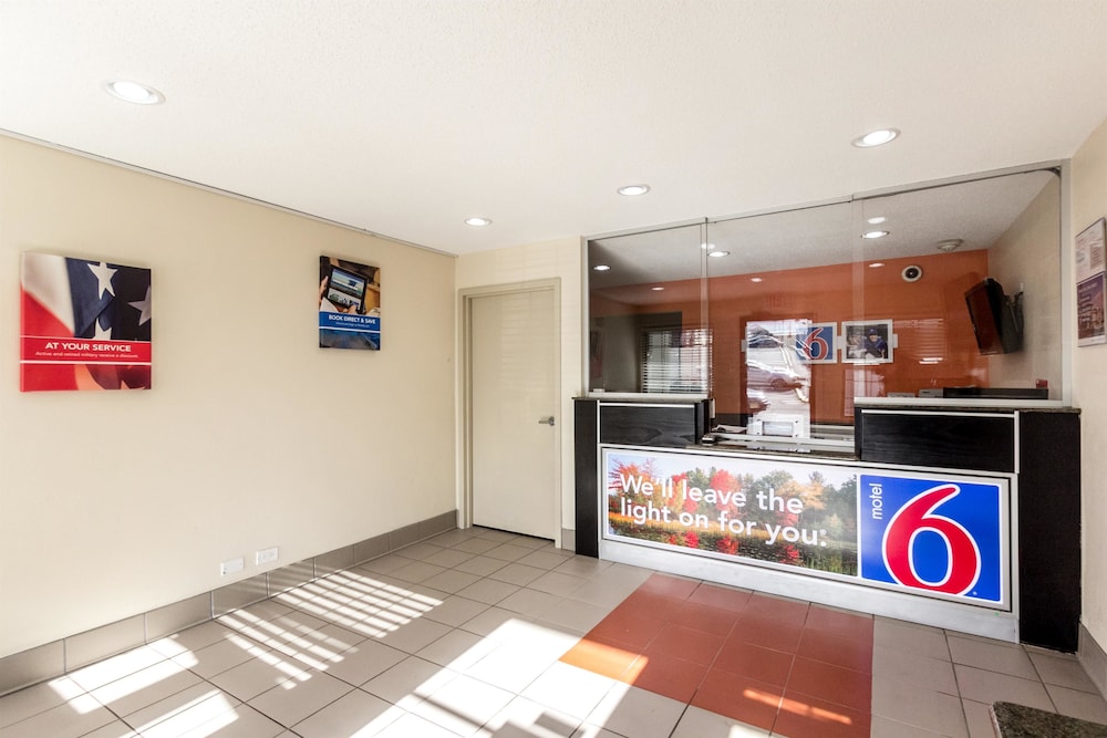 Motel6 New Brunswick, NJ 6/42