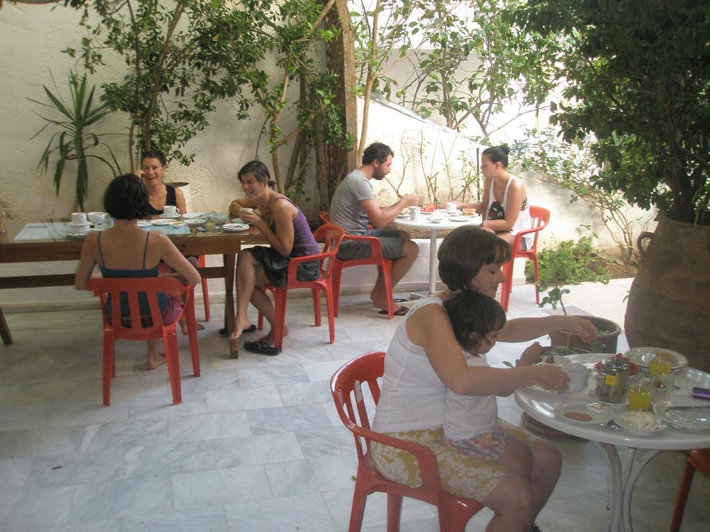 Ostria Hotel 25/30