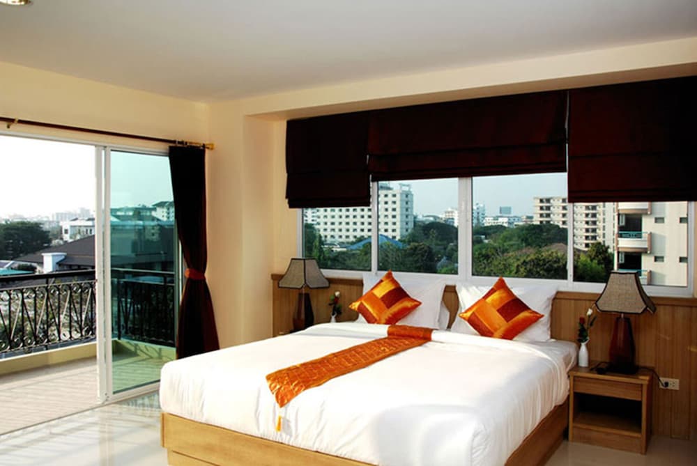 Metropoint Bangkok 44/80