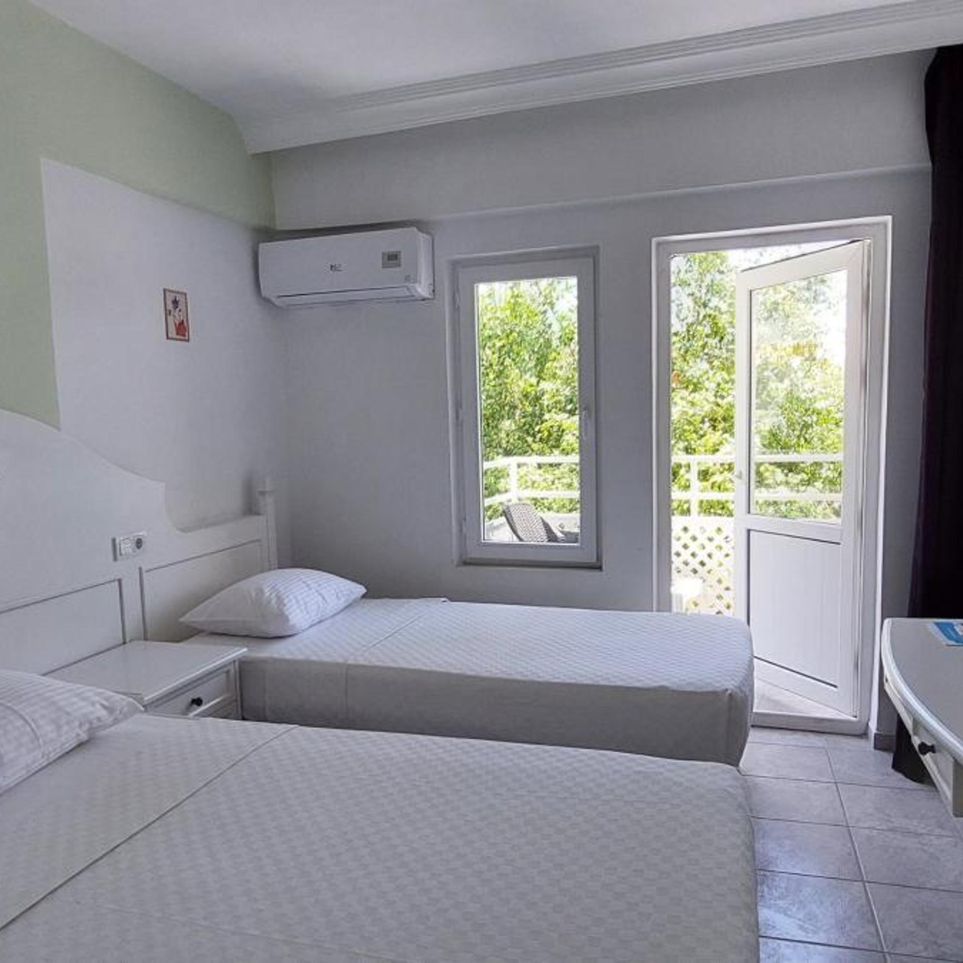UK HOTEL KIRIS 19/50