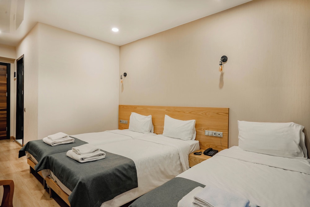 غرفة كلاسيكية ثلاثية بثلاثة أسرّة، Bakuriani Inn 2/3