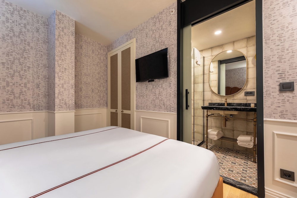 Khai Hotel Karakoy 42/60