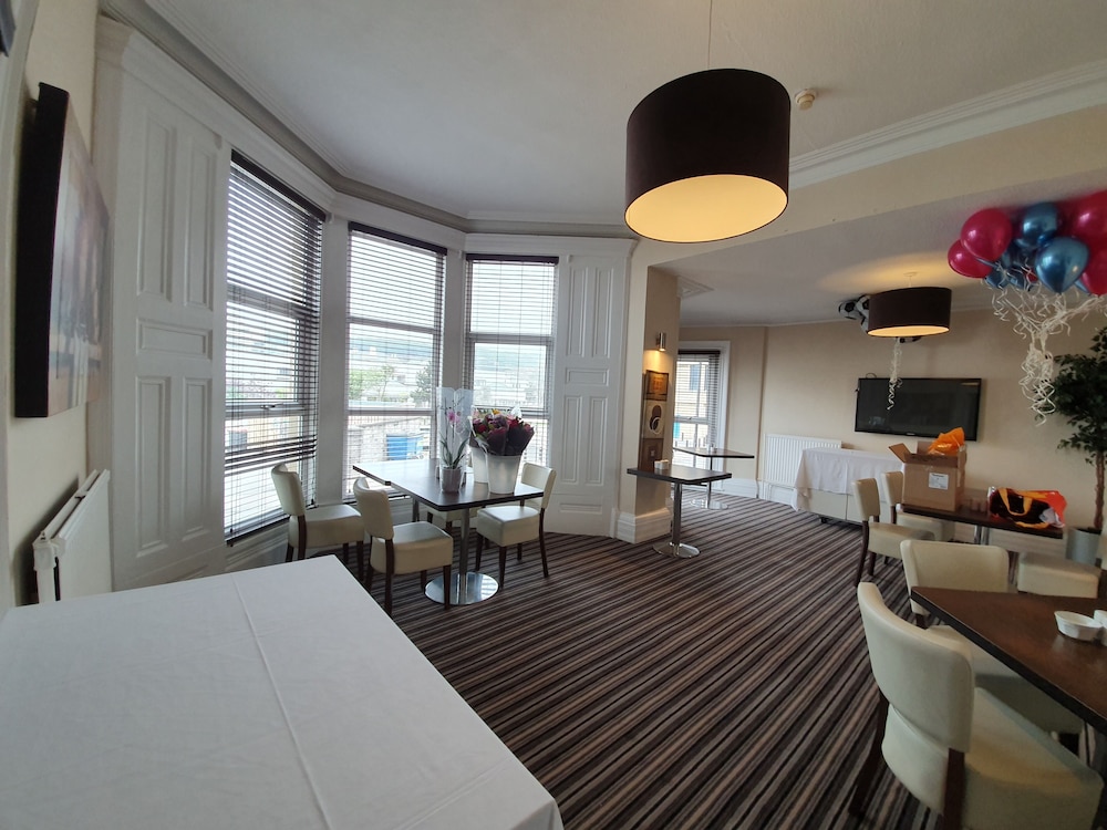 The York Hotel 39/49