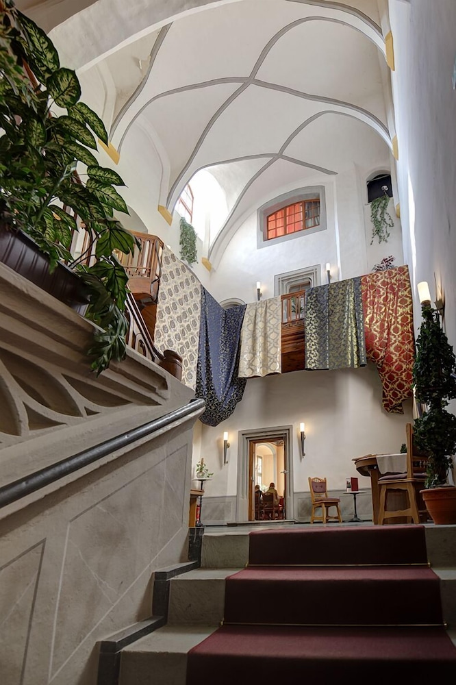 Gotikhotel Frenzelhof 10/42