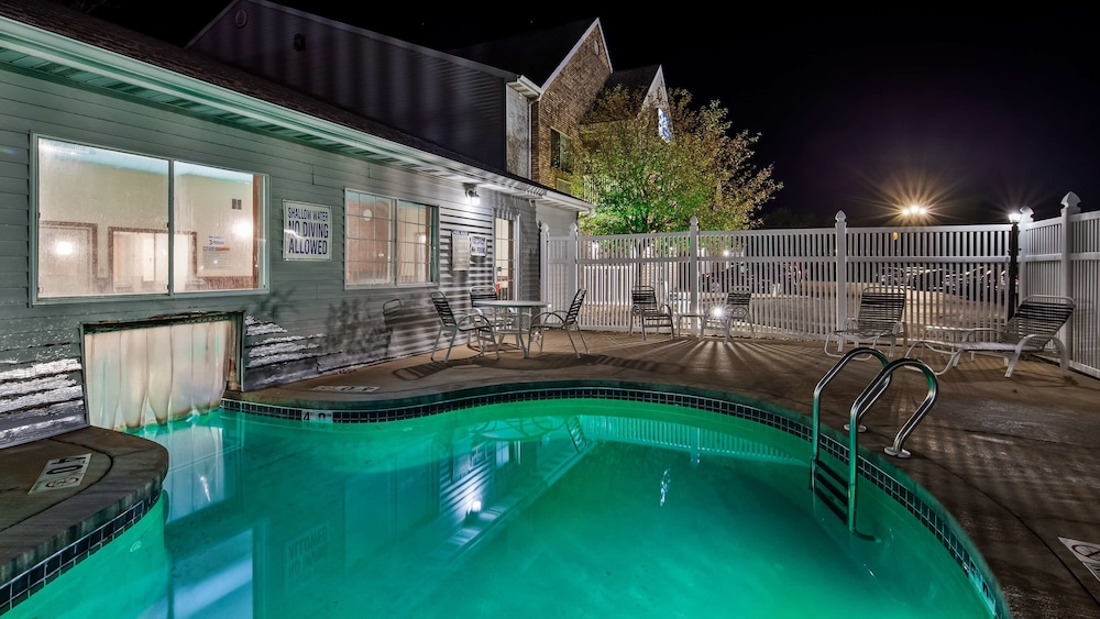 Best Western Dodgeville Inn & Suites 2/38