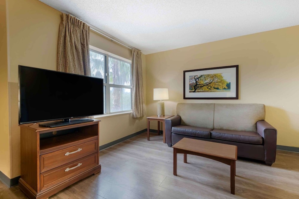 Extended Stay America - Orlando - Convention Ctr - 6443 Westwood 22/47