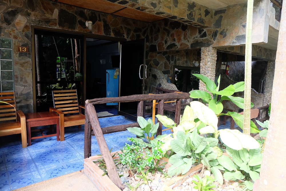 Koh Chang Hut Hotel 4/51