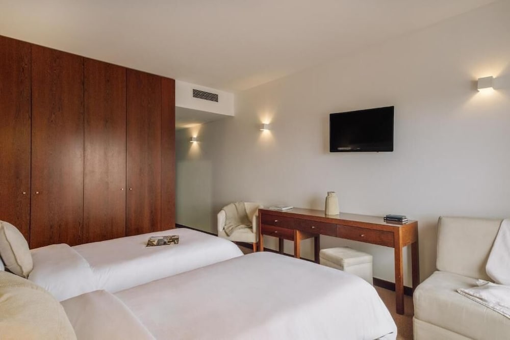 ROOM, DOUBLE BED, BALCONY