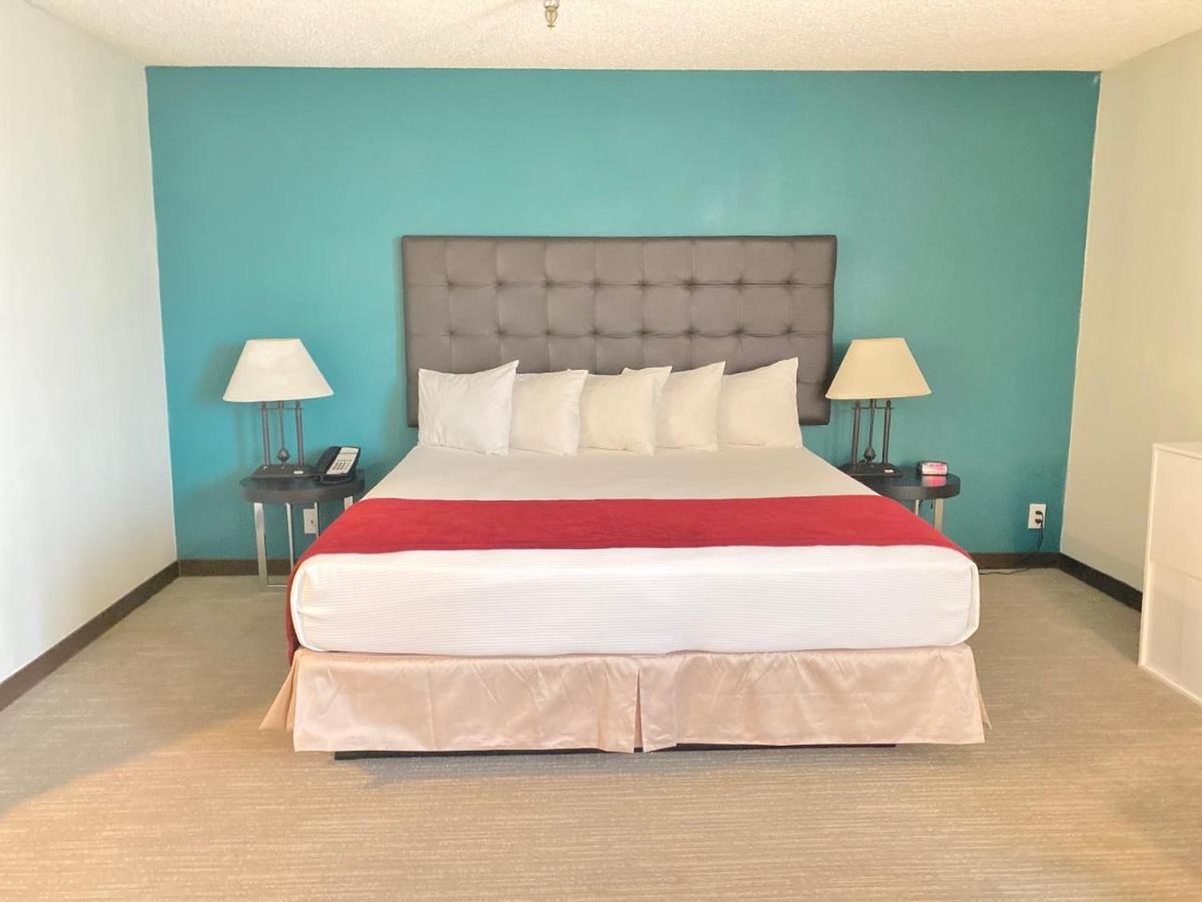 Redac Gateway Hotel 8/27