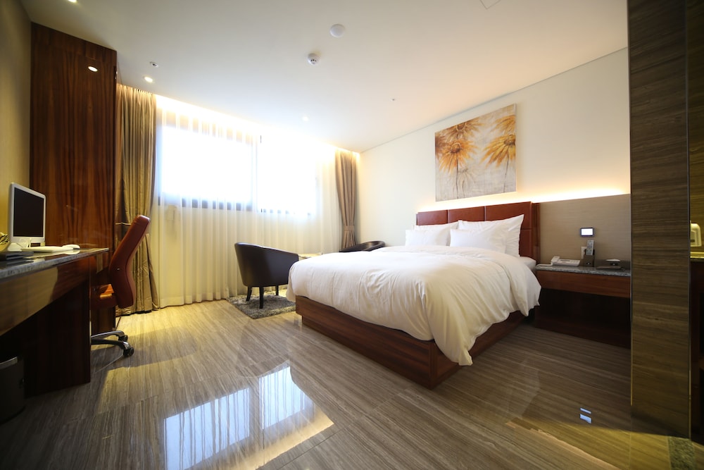 Galmea First Hotel 19/50