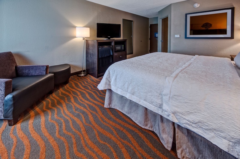 Hampton Inn Clarksville 19/77
